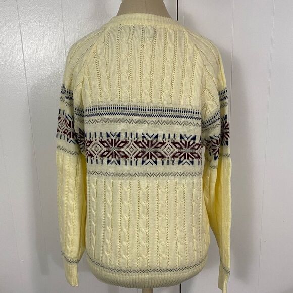 VINTAGE Patterned Sweater - Picture 4 of 16